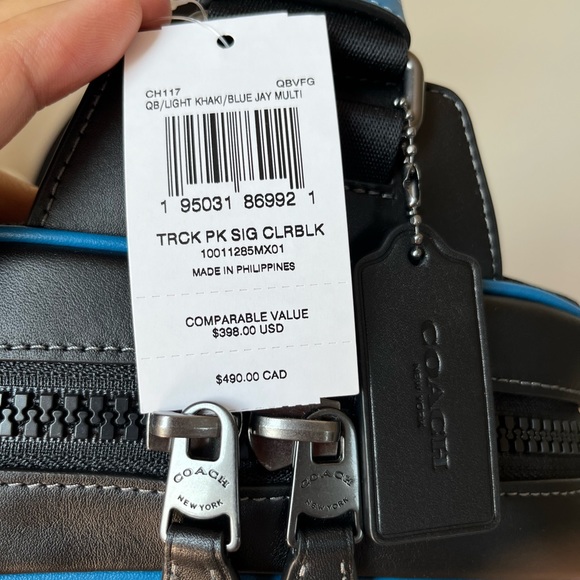 ✅Coach Track Pack - Picture 6 of 14